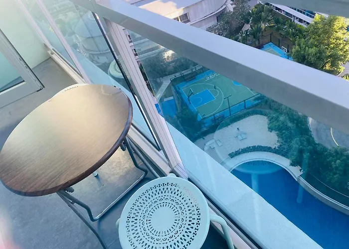 Azure A8 Near Sm Mall/airport +free Wifi Manila